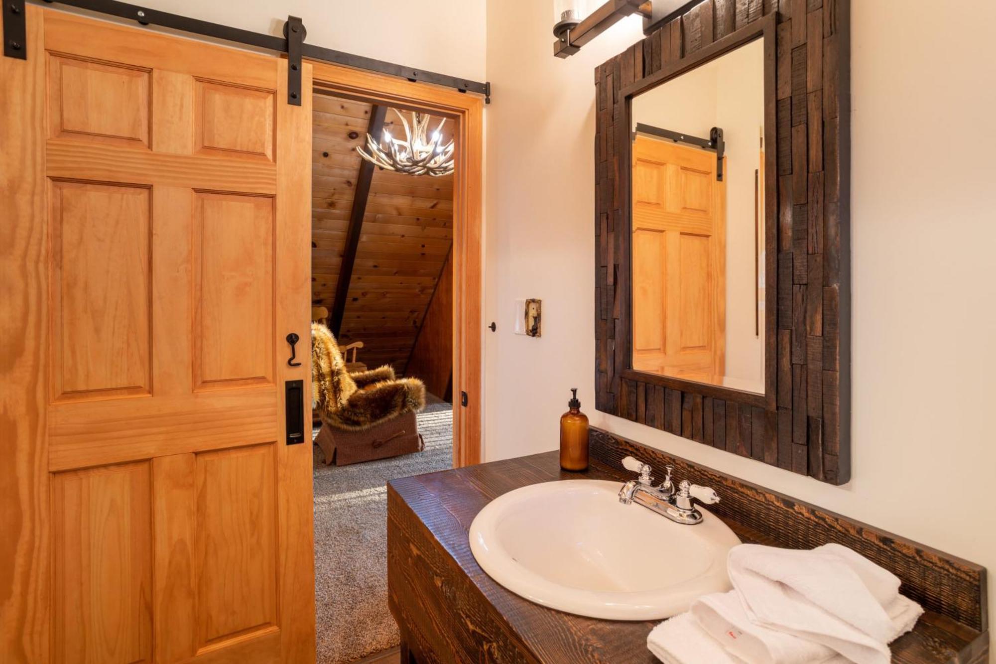 Hébergement de vacances Bear's Lair By Avantstay 3mins From Bear Mountain Lac Big Bear